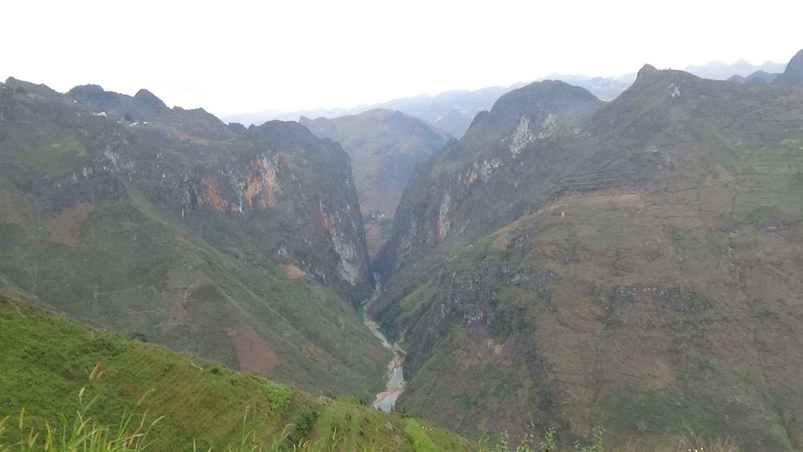Tour by Bicycle from Sapa to Ha Giang and Halong 15 Days